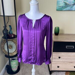 White House Black Market WHBM Silk Purple Pleated Blouse Chain Clasp